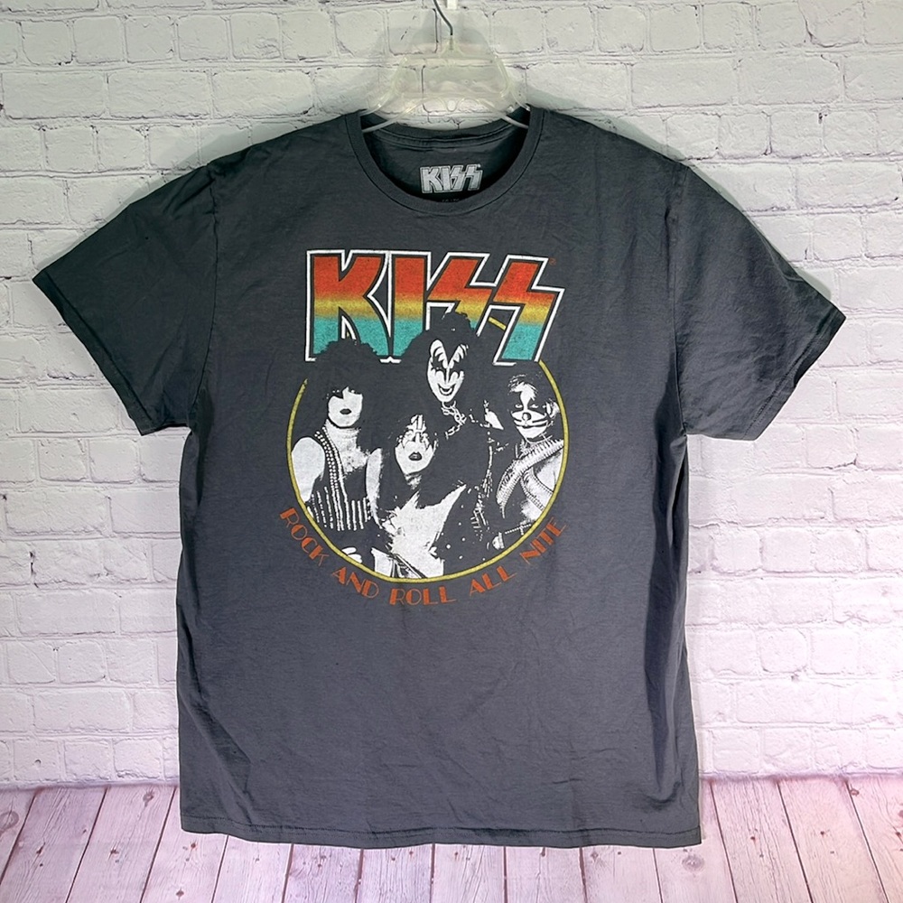 Kiss Short Sleeve Graphic Tee